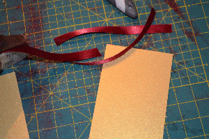 How to attach the ribbon on the flaps